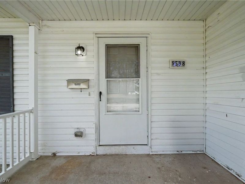9598 Greenmeadow Road, Windham, OH 44288 Photo 3