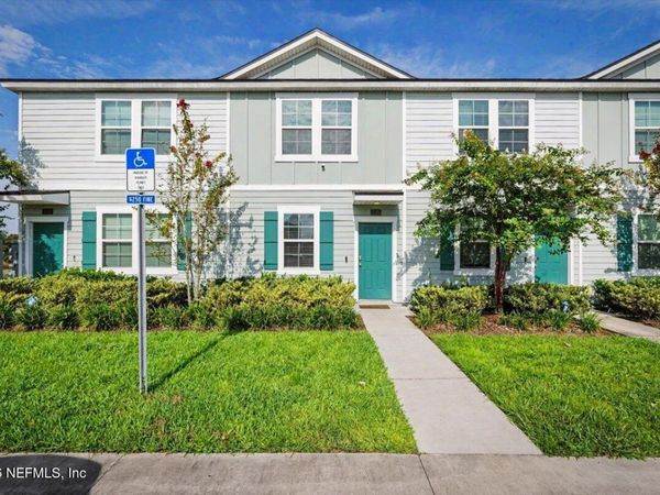 2880 MULE DEER Circle, Jacksonville, FL 32225
