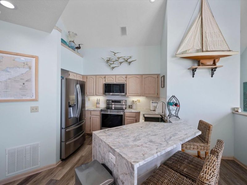1615 Waters Edge Drive, Port Clinton, OH 43452 Photo 14