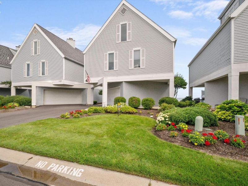 1615 Waters Edge Drive, Port Clinton, OH 43452 Photo 6