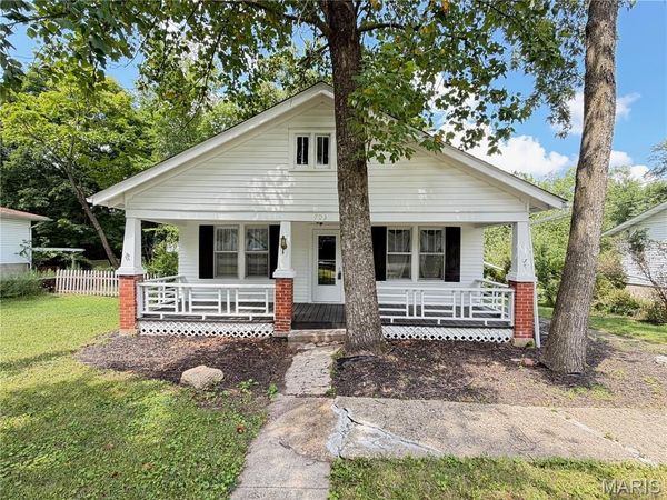703 N Pershing Avenue , Salem, MO 65560