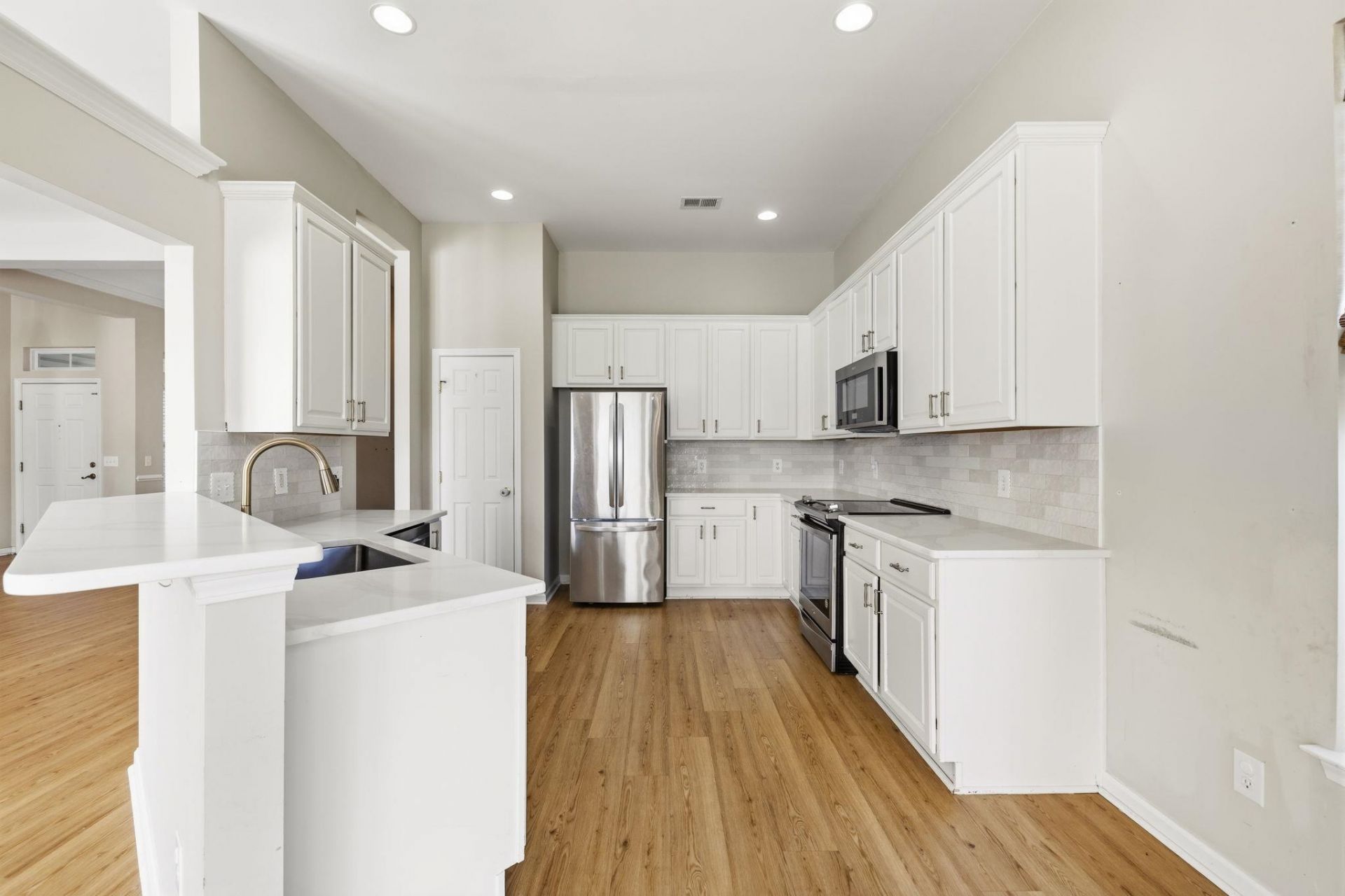 113 Haig Dr. Photo 11