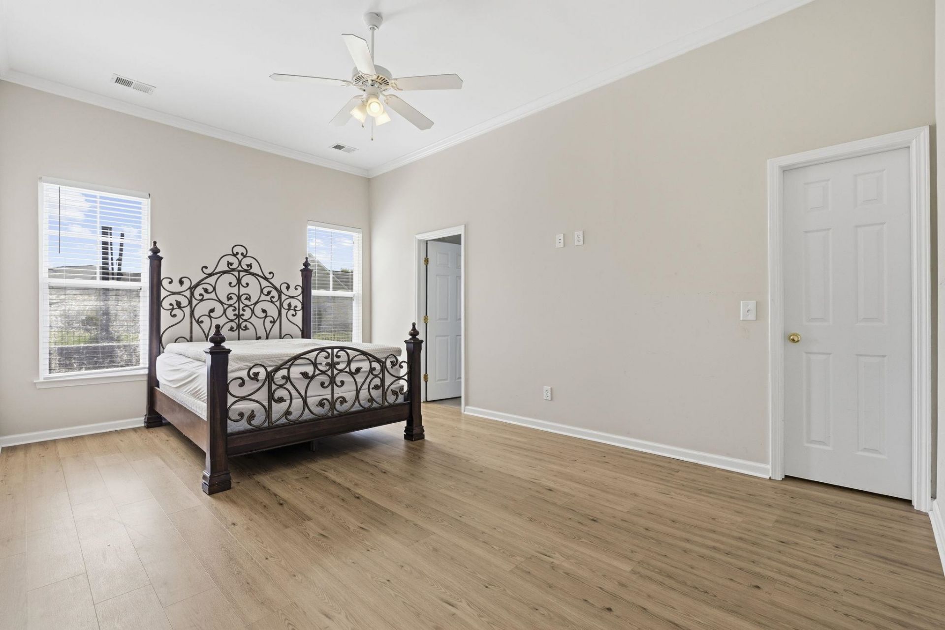 113 Haig Dr. Photo 21