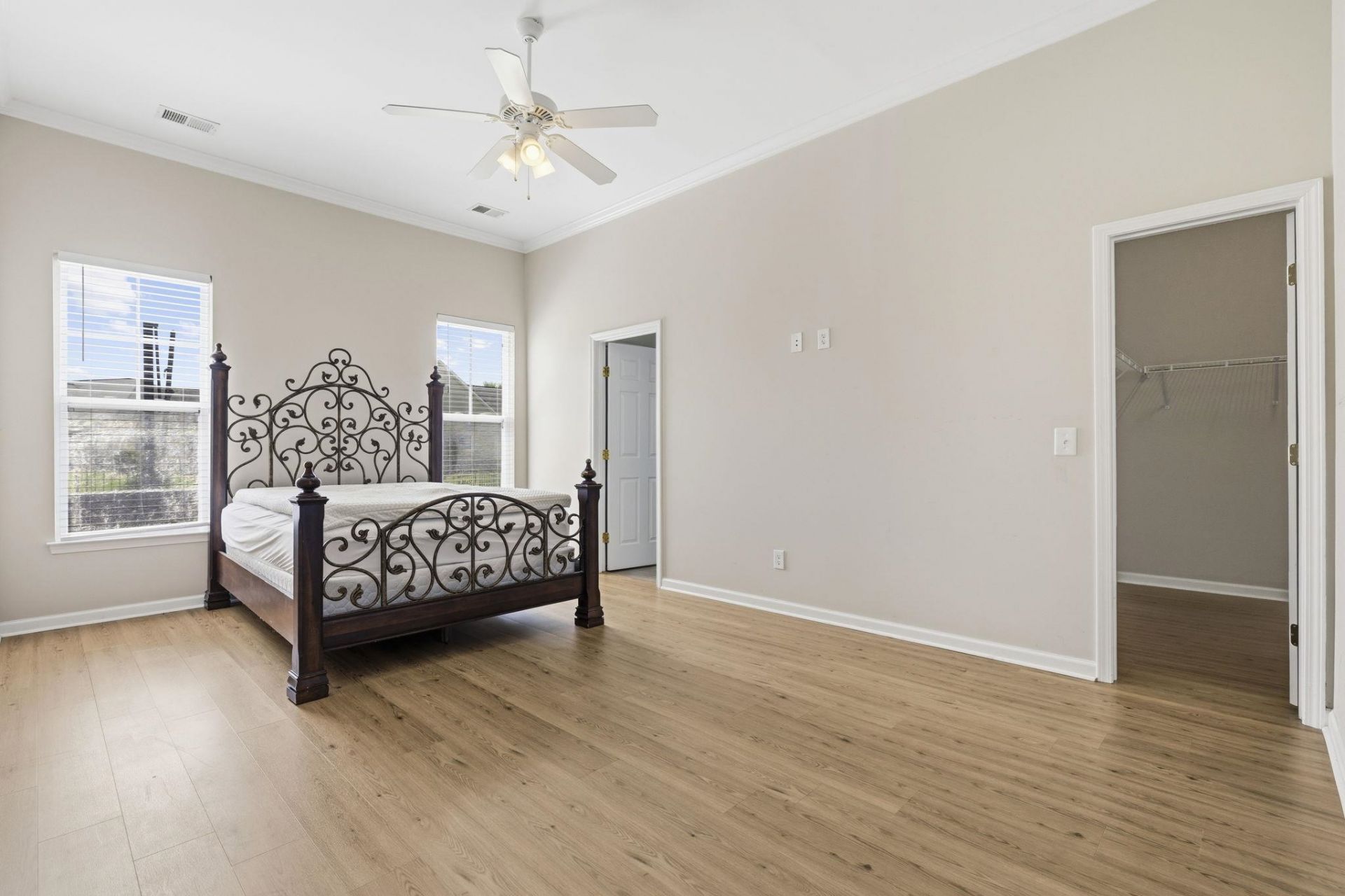 113 Haig Dr. Photo 22