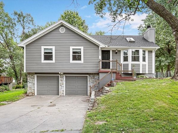 8209 NW 79th Terrace, Kansas City, MO 64152