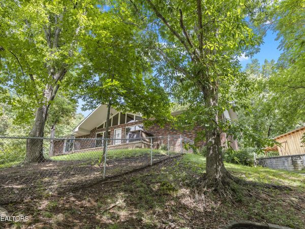744 Lee Circle, Sevierville, TN 37862