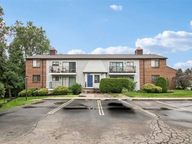 26 Great Wood Court, Unit 1, Fairport, NY 14450