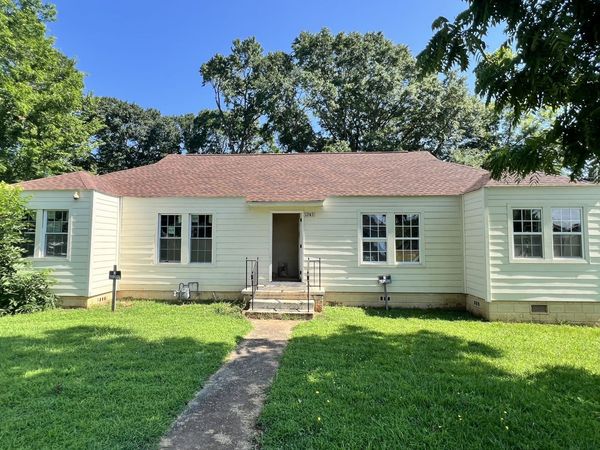 1241 Lyle Avenue, East Point, GA 30344