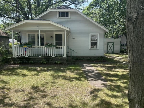 1925 Valley Street, Muskegon, MI 49442