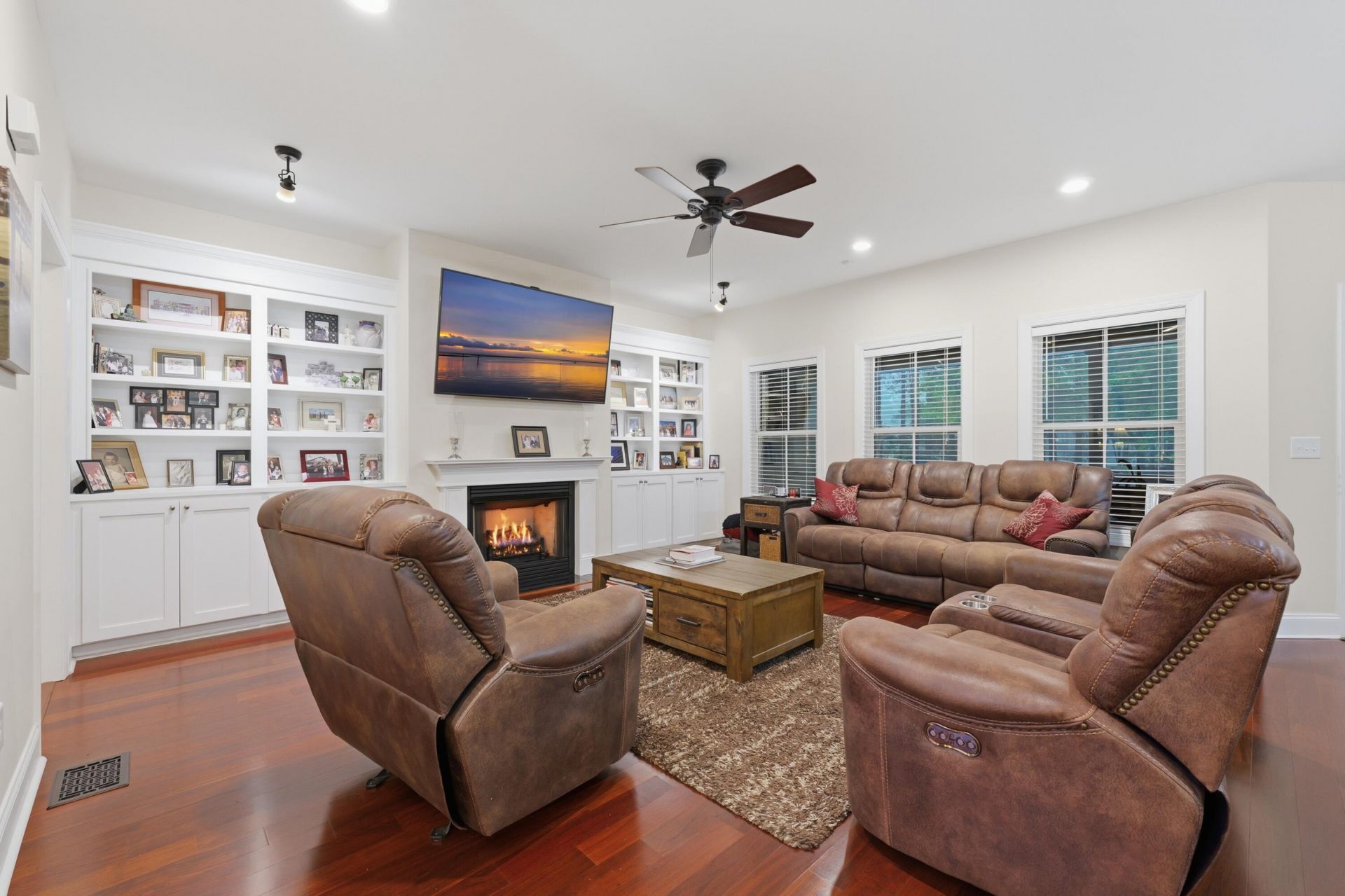 207 Summer Breeze Way Photo 12