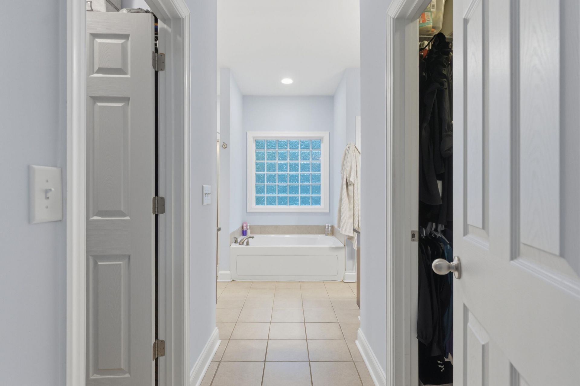 207 Summer Breeze Way Photo 22