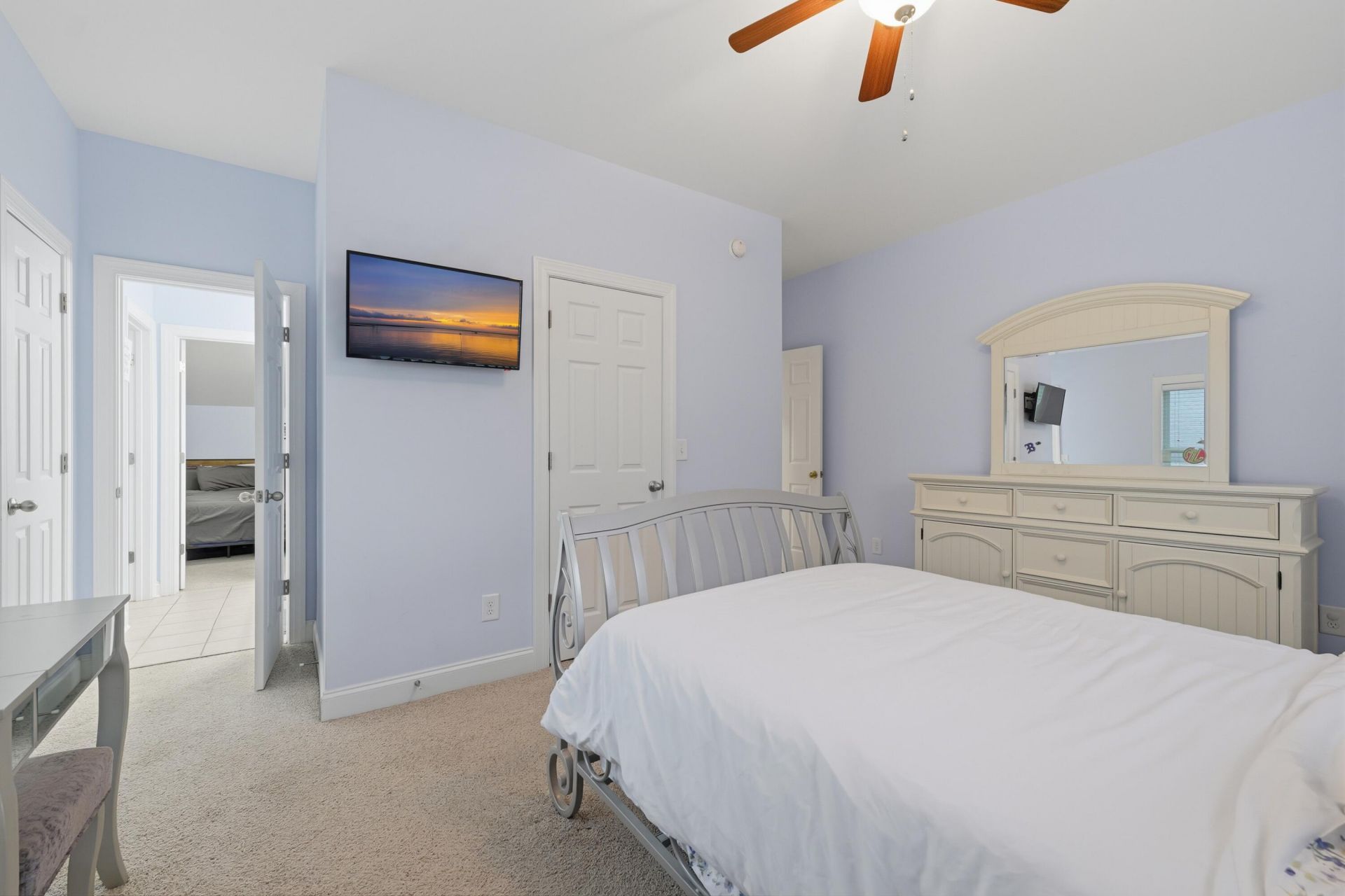207 Summer Breeze Way Photo 33