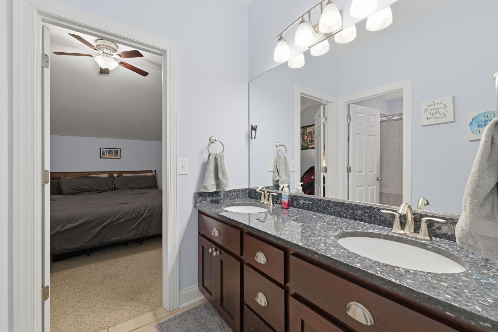 207 Summer Breeze Way Photo 34