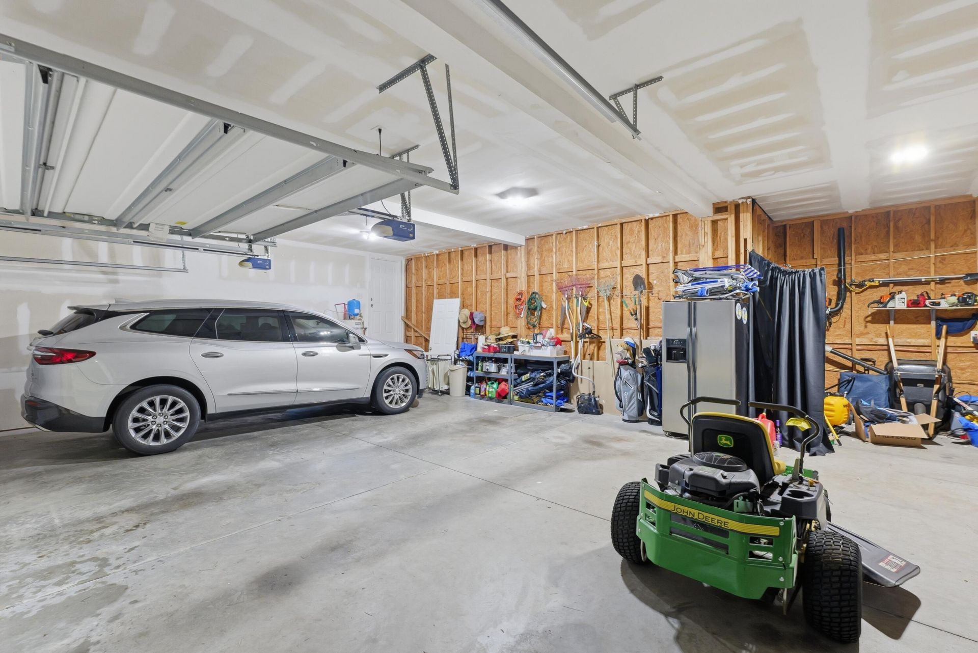 207 Summer Breeze Way Photo 52