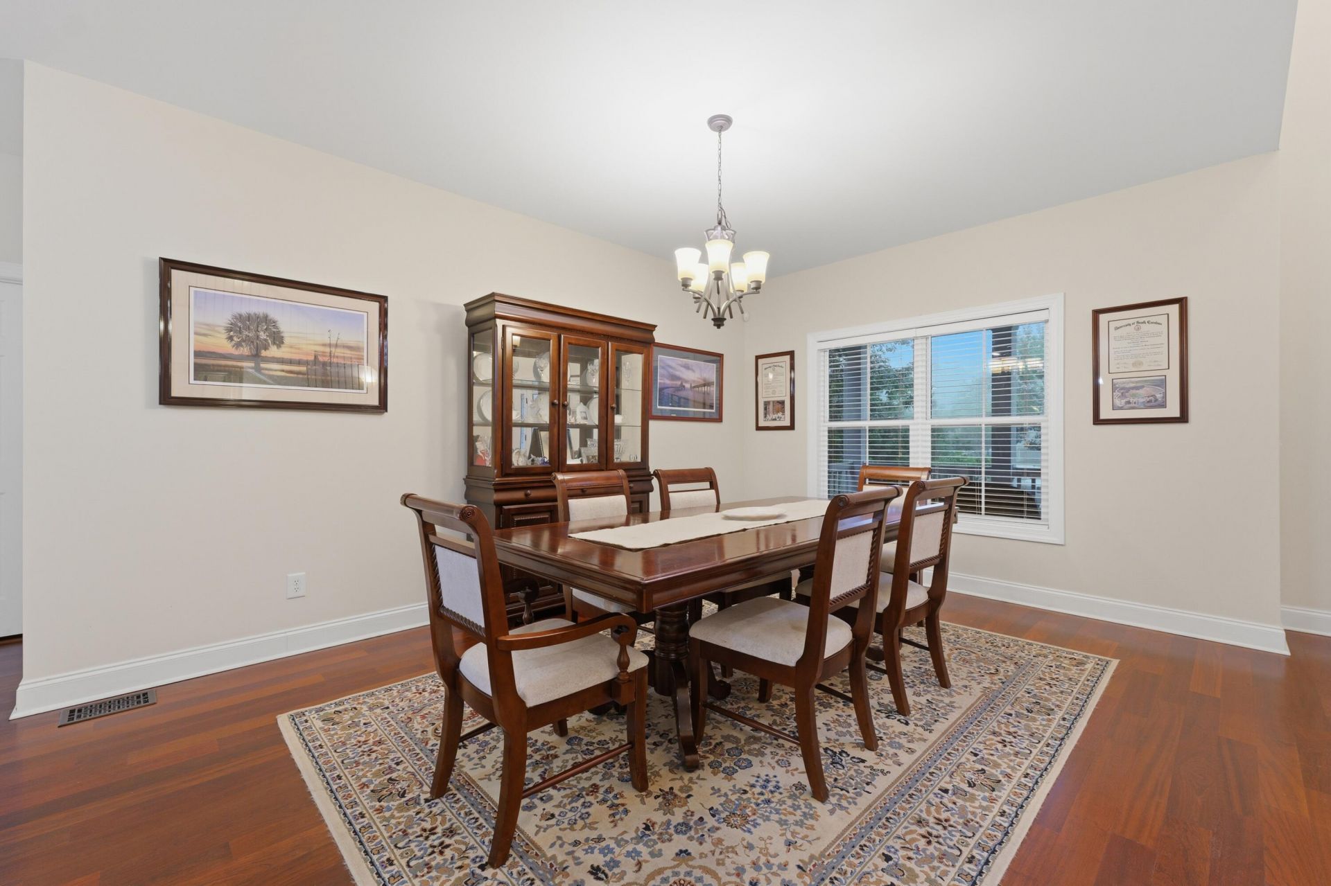 207 Summer Breeze Way Photo 9