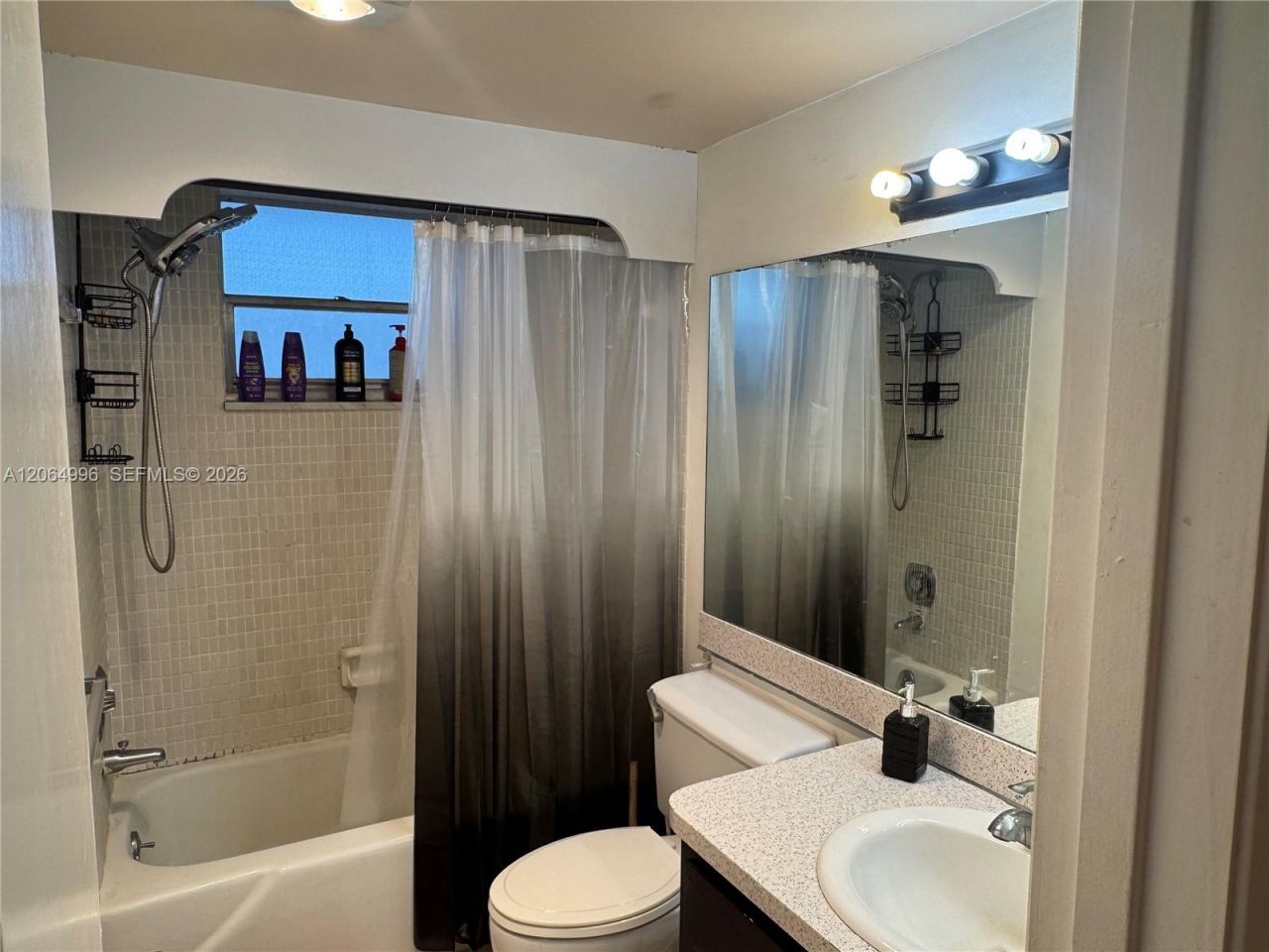 950 Hillcrest Dr , Unit 411, Hollywood, FL 33021 Photo