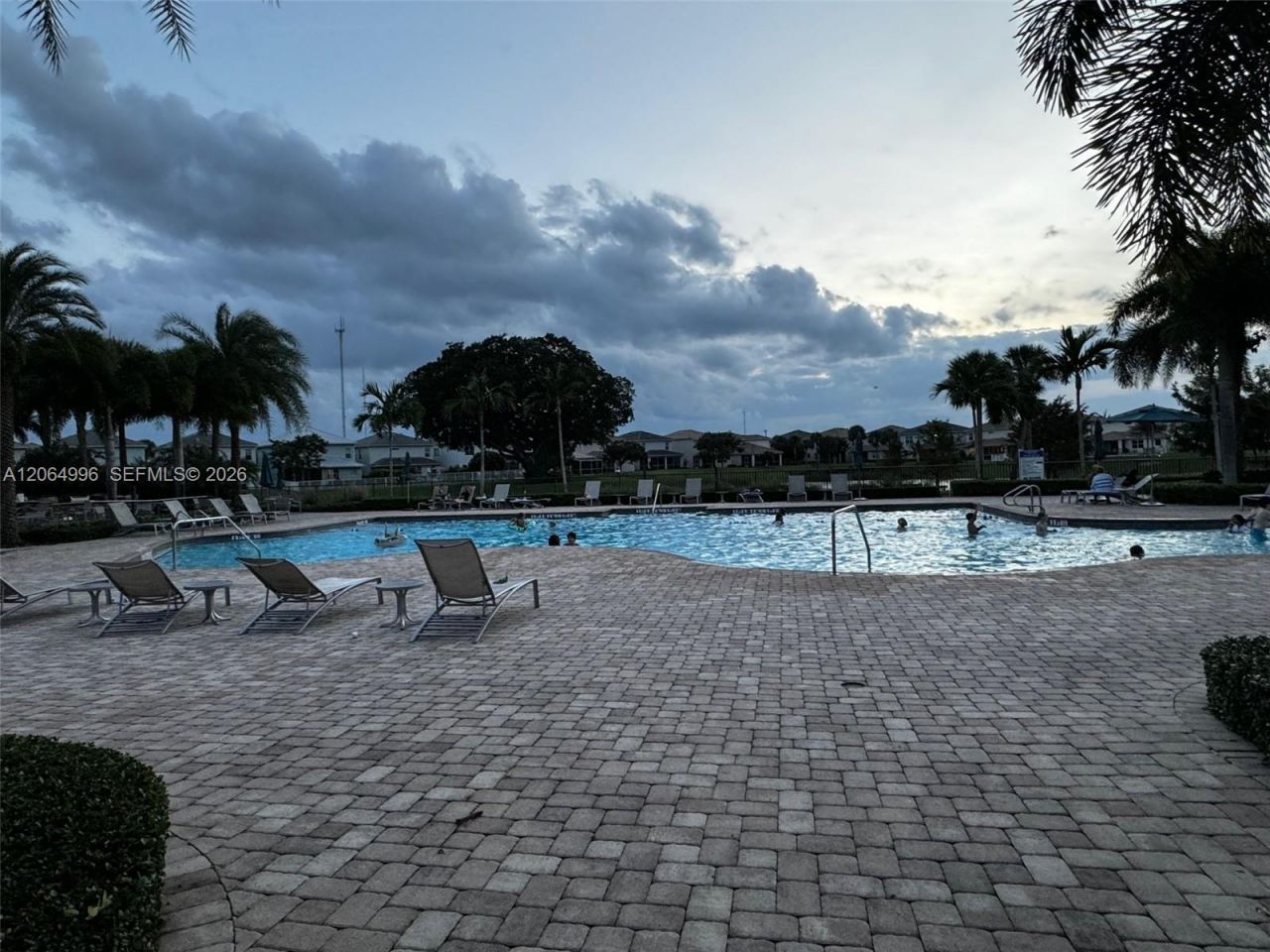 950 Hillcrest Dr , Unit 411, Hollywood, FL 33021 Photo
