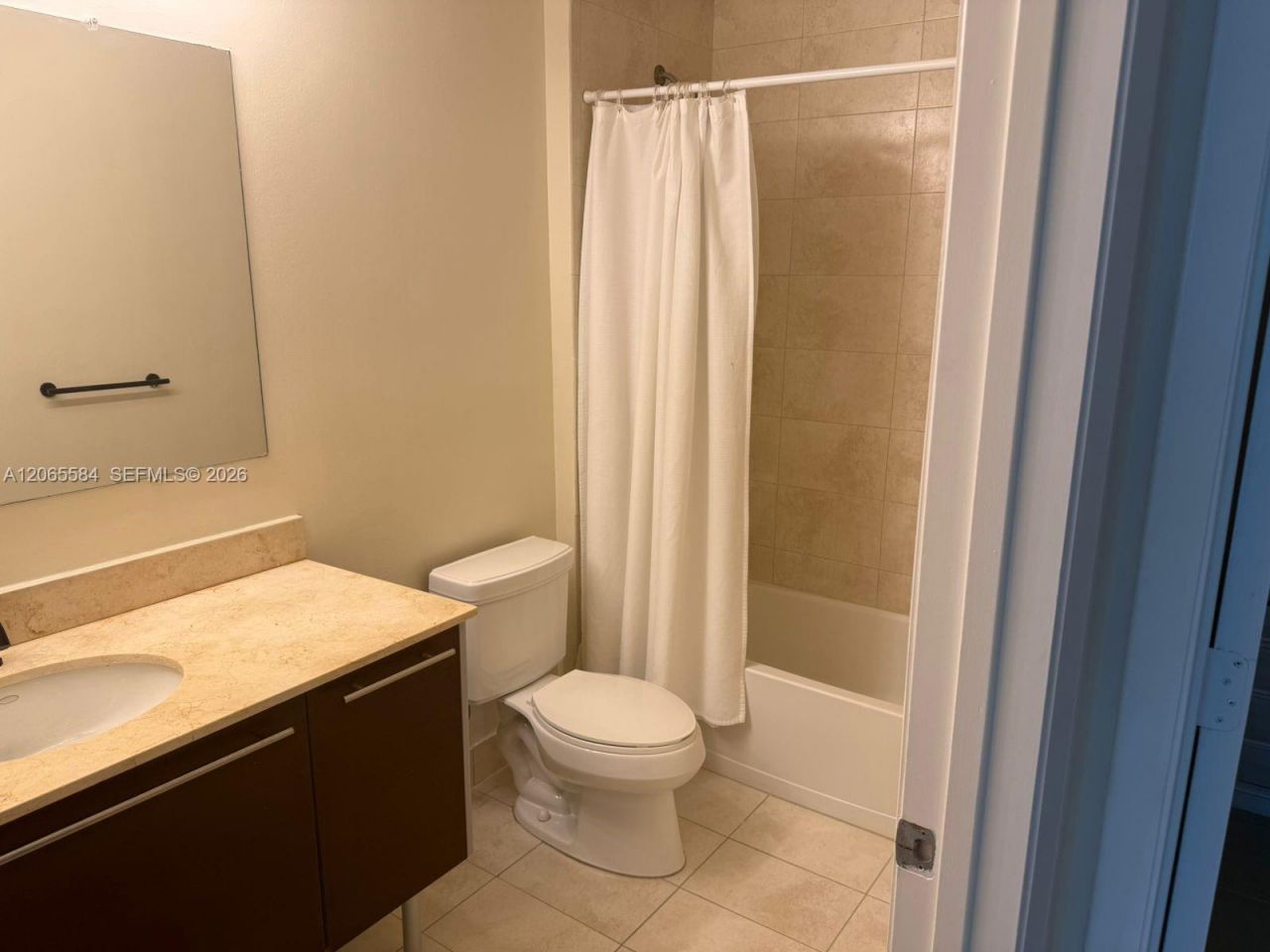 1900 N Bayshore Dr , Unit 1707, Miami, FL 33132 Photo