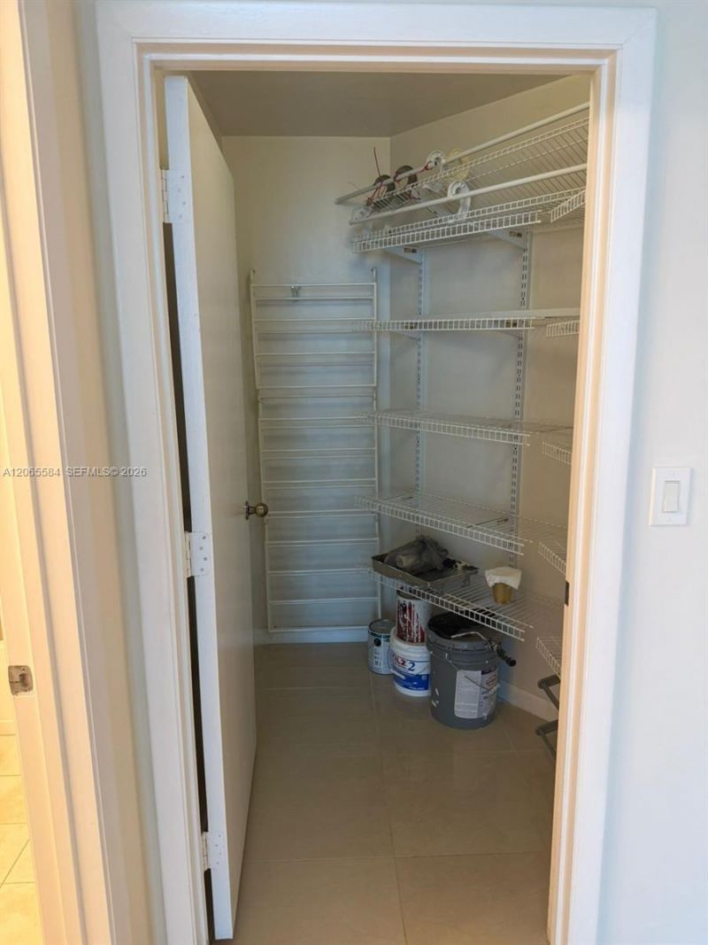 1900 N Bayshore Dr , Unit 1707, Miami, FL 33132 Photo