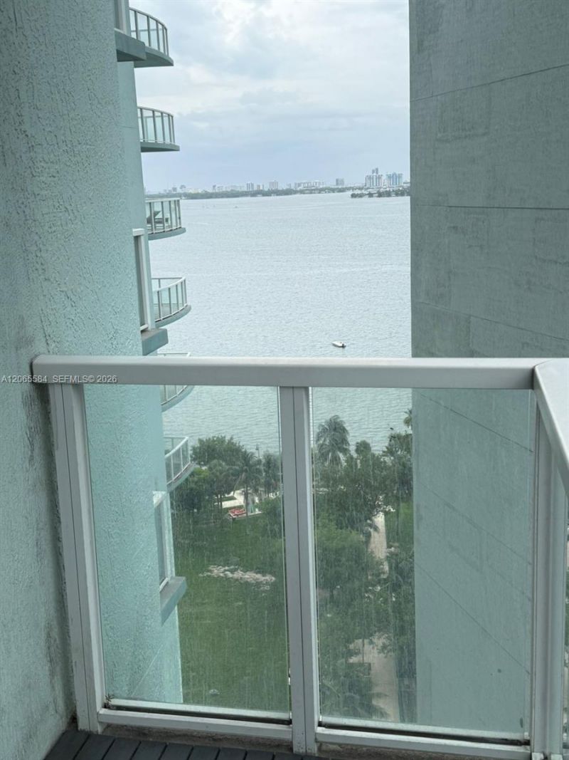 1900 N Bayshore Dr , Unit 1707, Miami, FL 33132 Photo