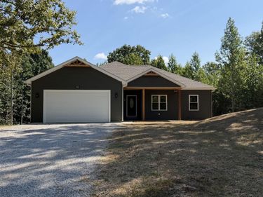 353 Kings Ridge Court, Eddyville, KY 42038