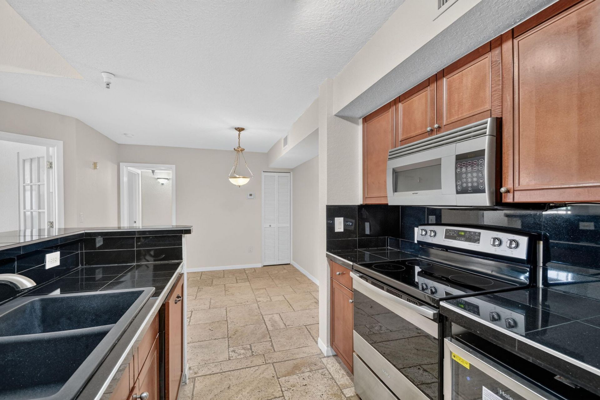 160 Yacht Club Way, Unit 211, Hypoluxo, FL 33462 Photo