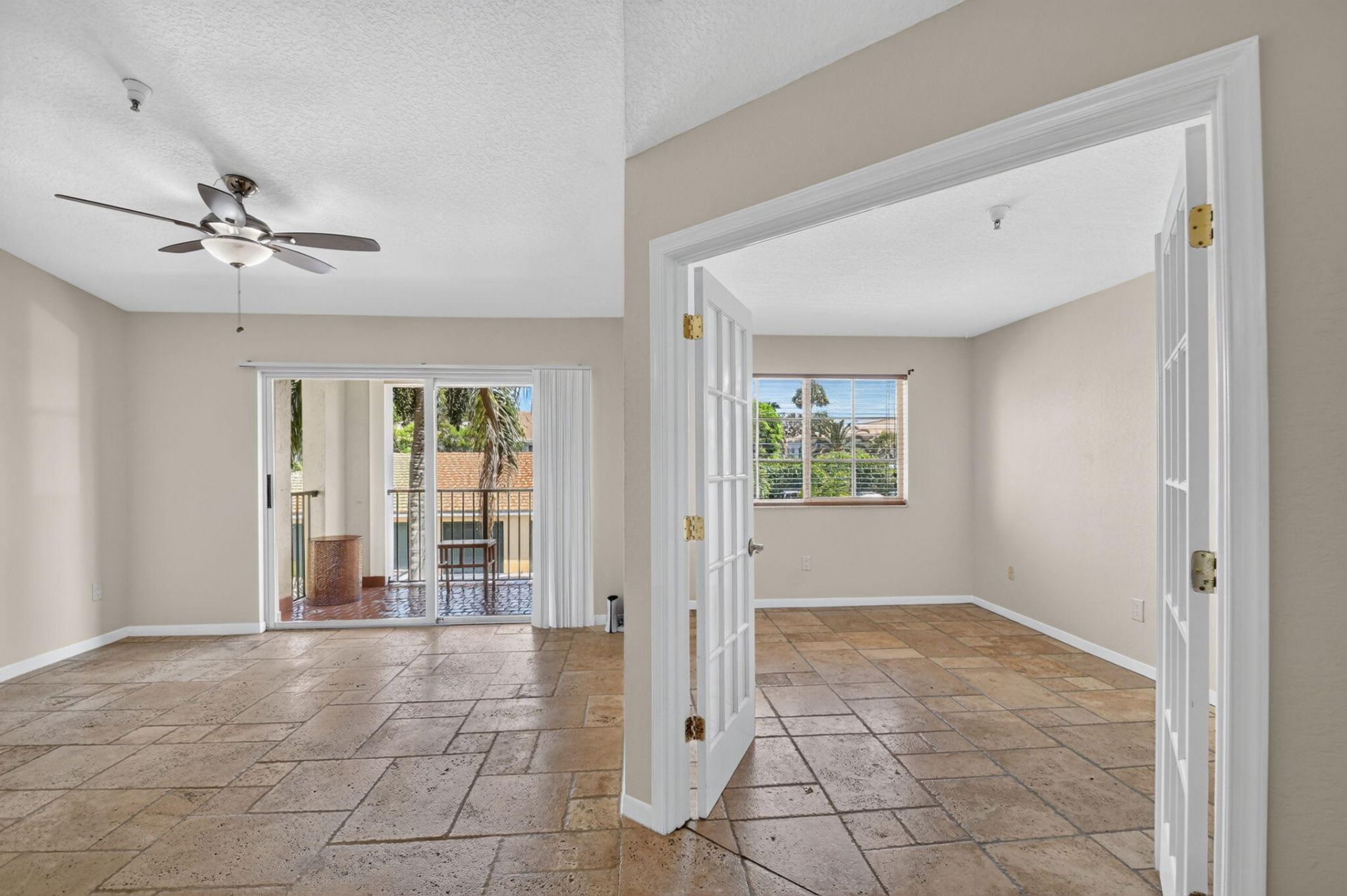 160 Yacht Club Way, Unit 211, Hypoluxo, FL 33462 Photo