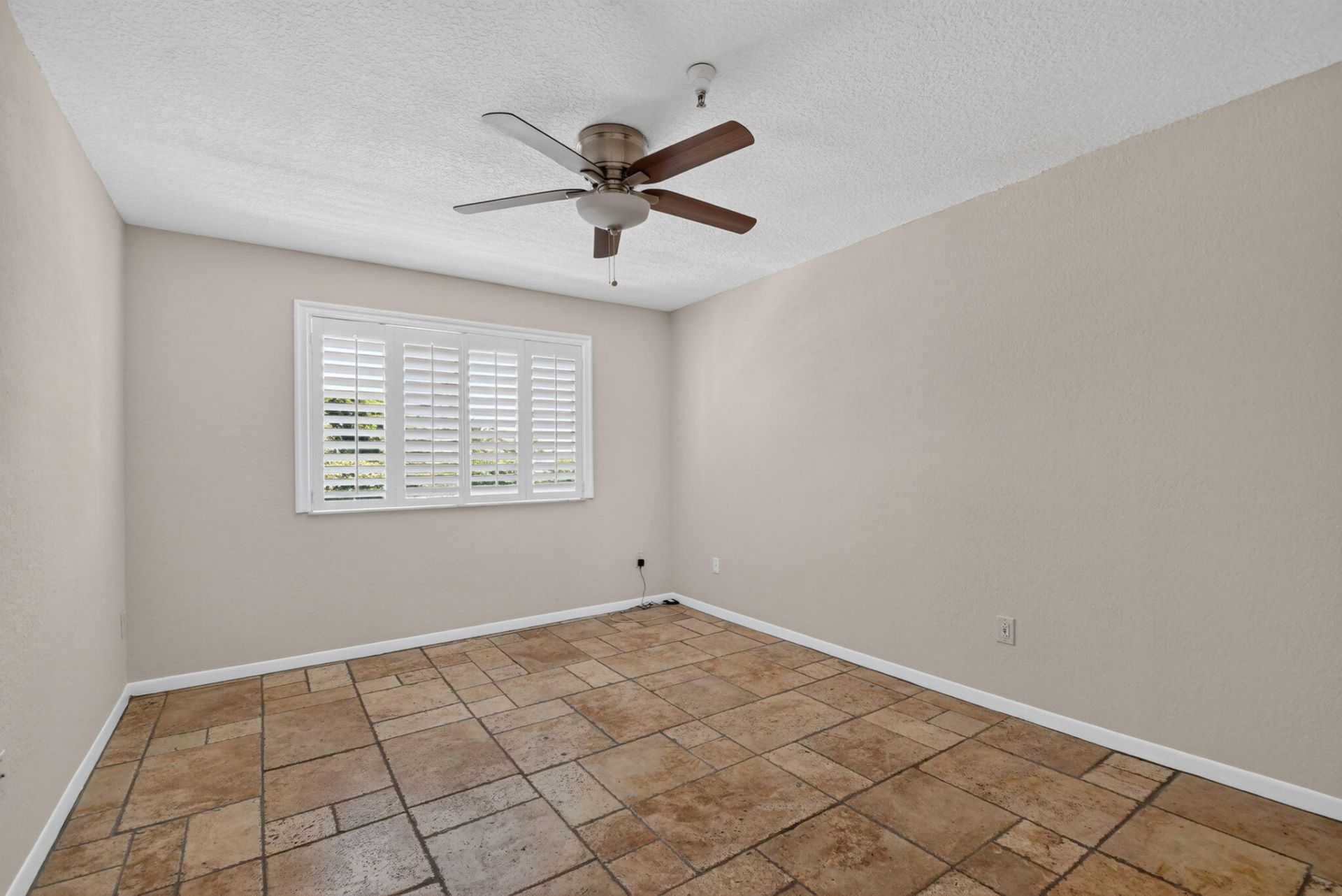 160 Yacht Club Way, Unit 211, Hypoluxo, FL 33462 Photo