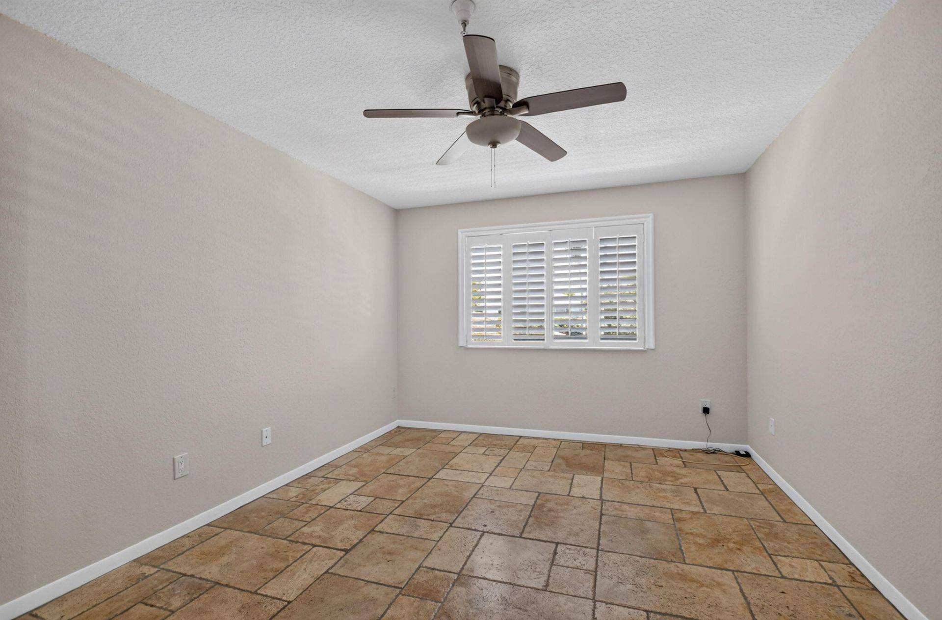 160 Yacht Club Way, Unit 211, Hypoluxo, FL 33462 Photo