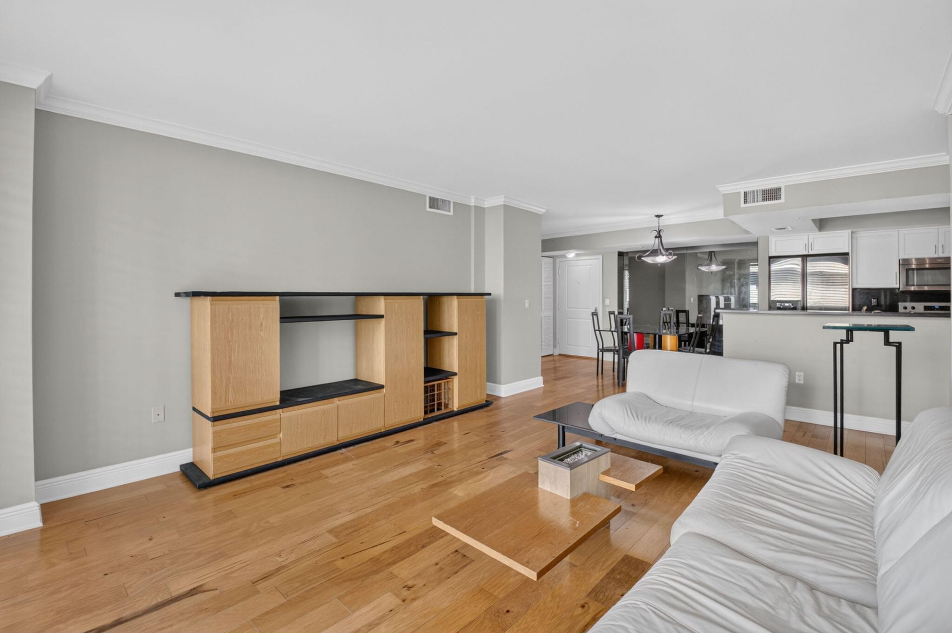 99 SE Mizner Boulevard, Unit 345, Boca Raton, FL 33432 Photo