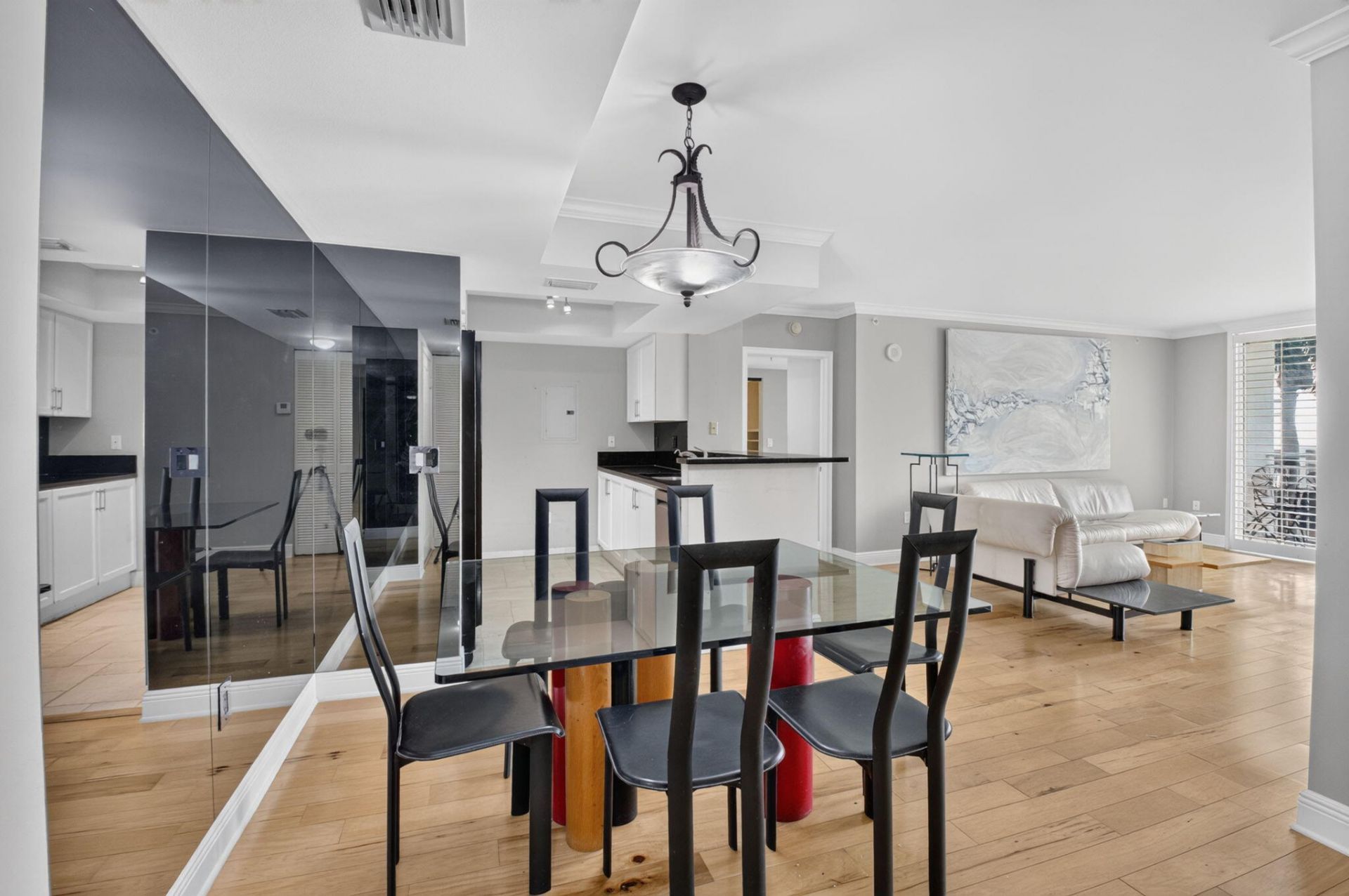99 SE Mizner Boulevard, Unit 345, Boca Raton, FL 33432 Photo