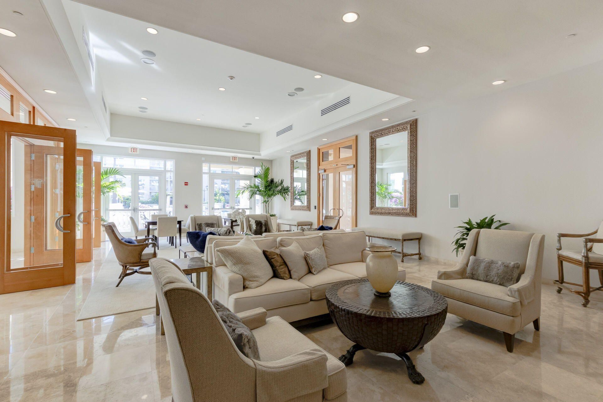 99 SE Mizner Boulevard, Unit 345, Boca Raton, FL 33432 Photo