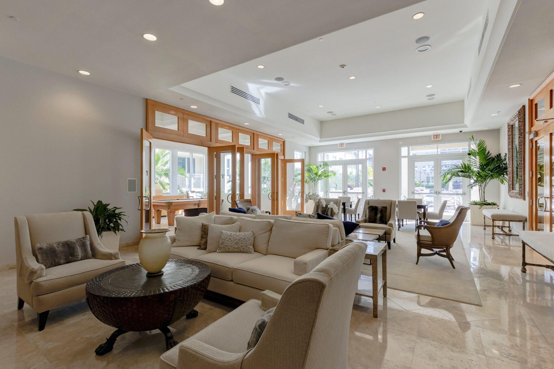 99 SE Mizner Boulevard, Unit 345, Boca Raton, FL 33432 Photo
