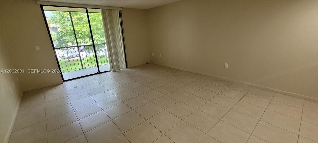 8005 SW 107th Ave , Unit 222, Miami, FL 33173 Photo