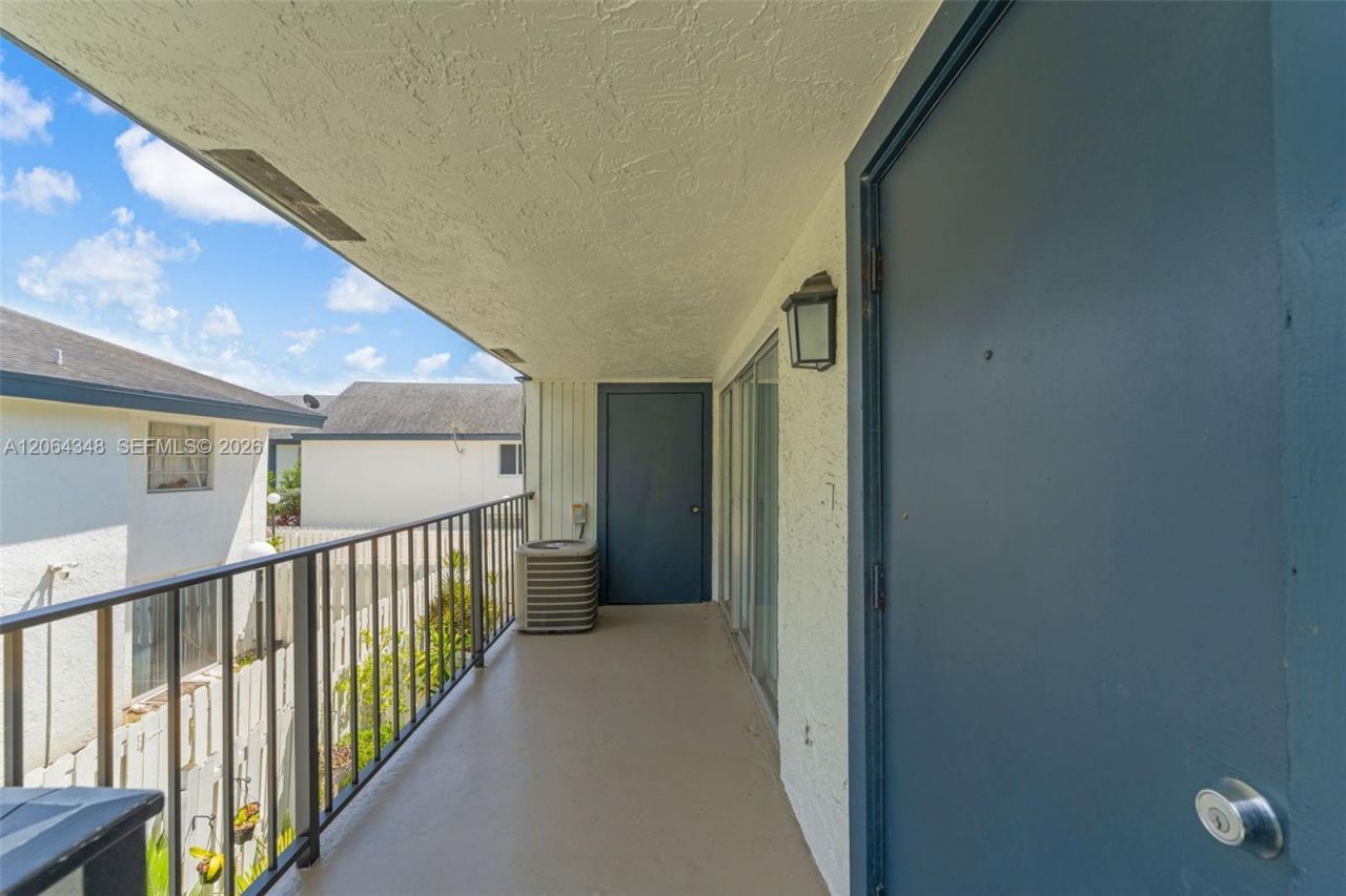 15416 SW 85th Ter, Unit 180, Miami, FL 33193 Photo