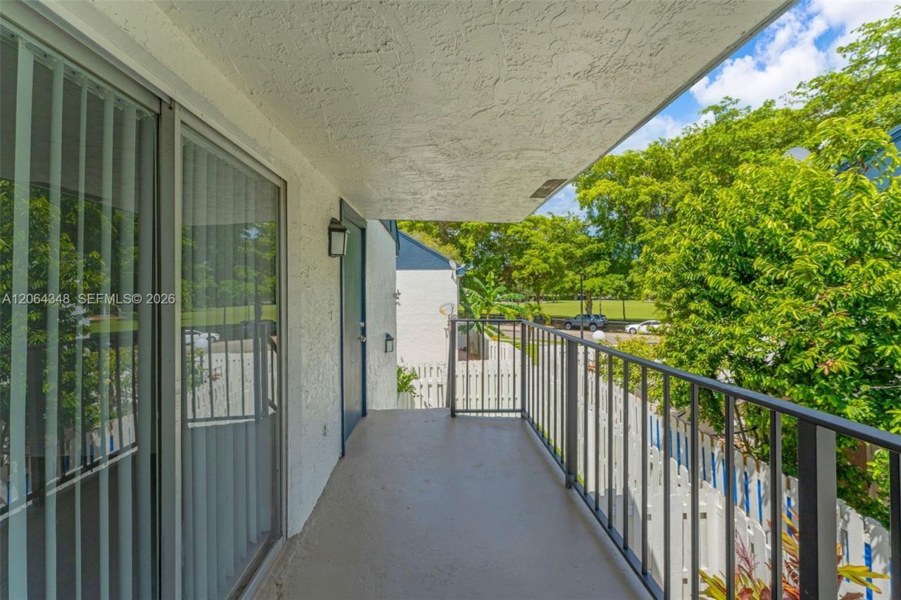 15416 SW 85th Ter, Unit 180, Miami, FL 33193 Photo
