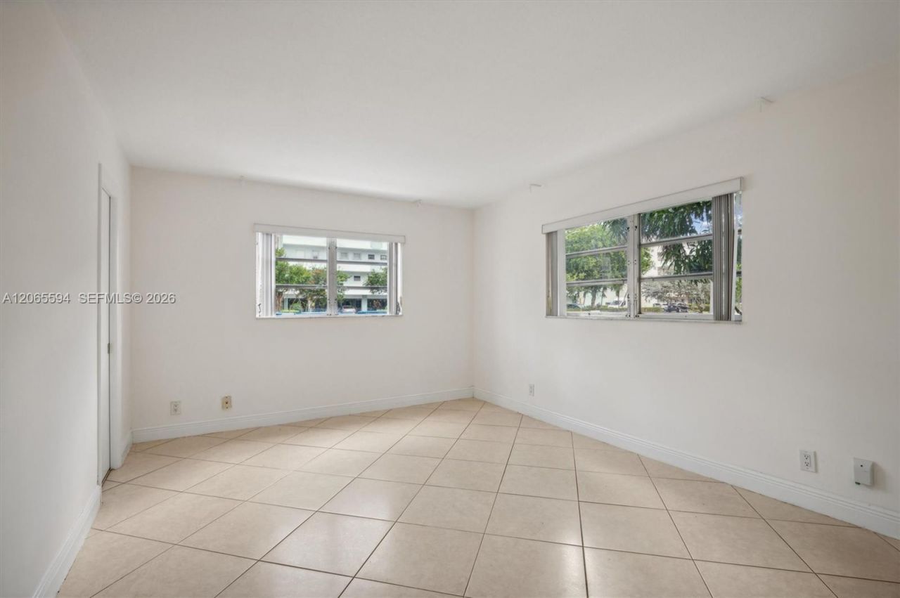 619 NE 14th Ave, Unit 101, Hallandale Beach, FL 33009 Photo