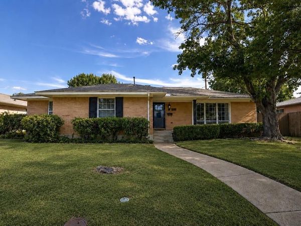 1560 Mapleton Drive, Dallas, TX 75228