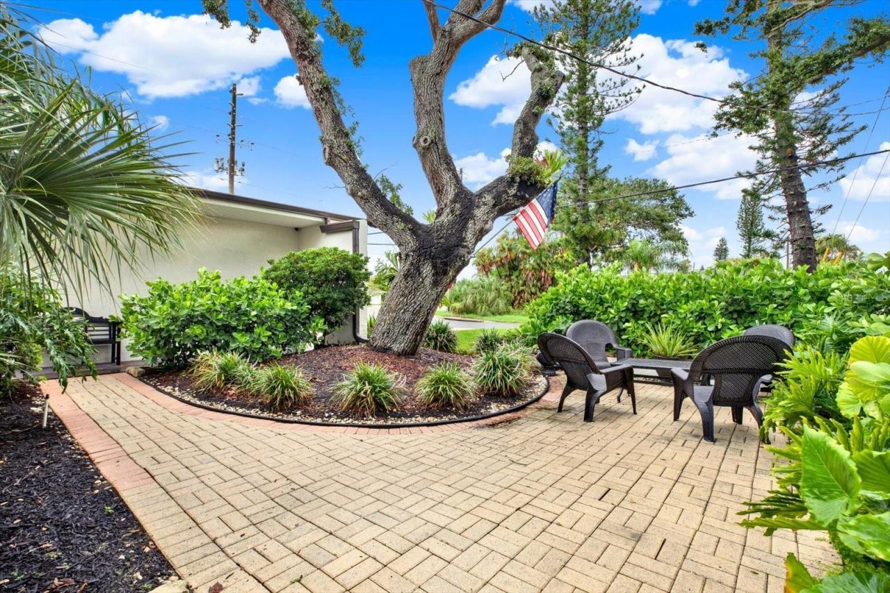 1040 Palm Drive, Belleair Beach, FL 33786 Photo