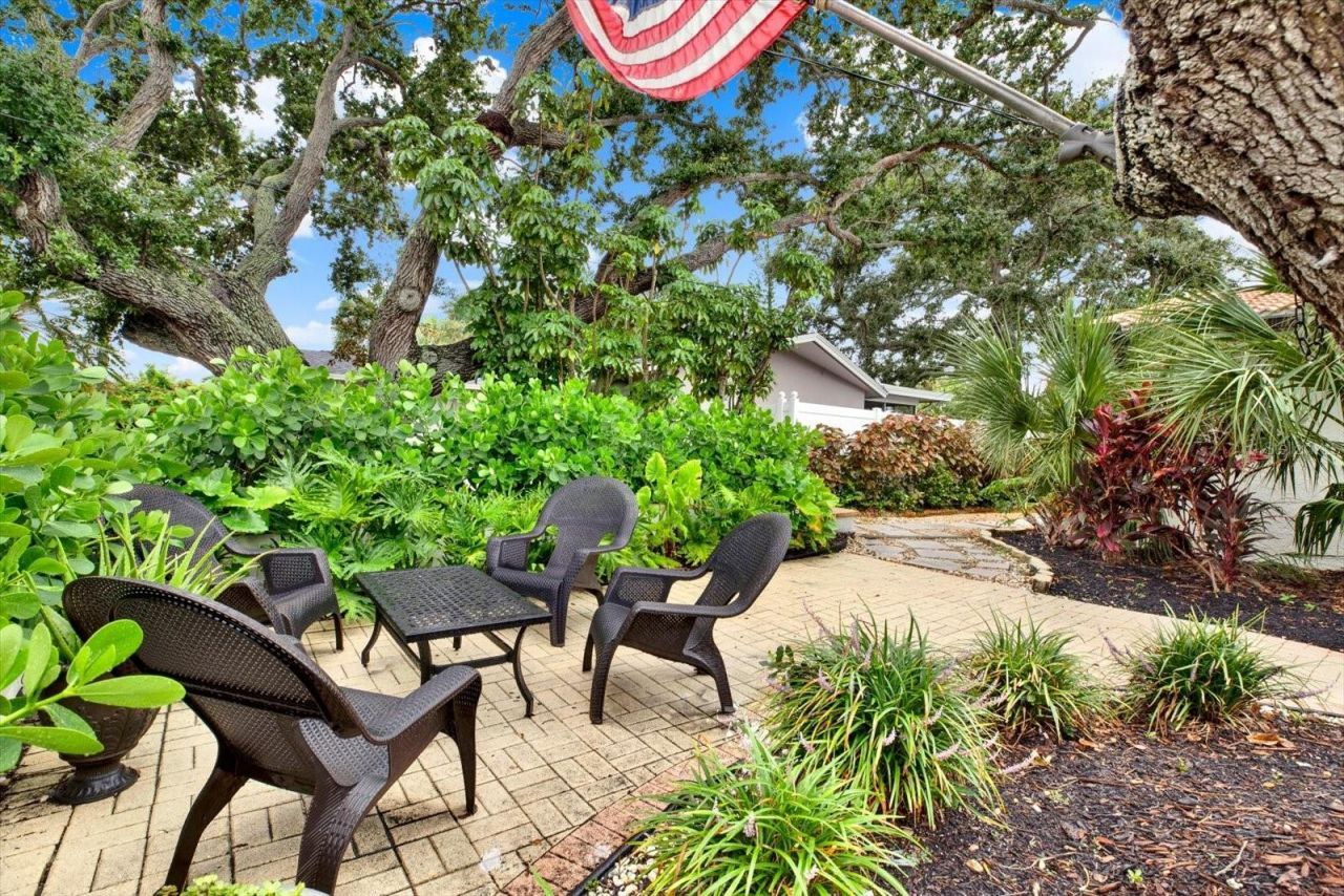 1040 Palm Drive, Belleair Beach, FL 33786 Photo