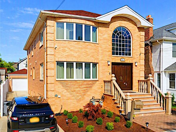 18911 44th Avenue, Flushing, NY 11358