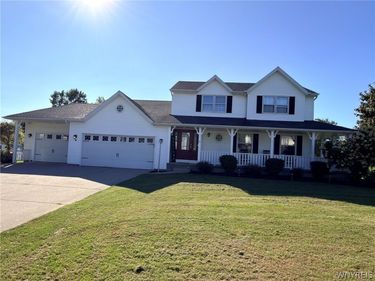 5220 Kennedy Crescent, Sanborn, NY 14132