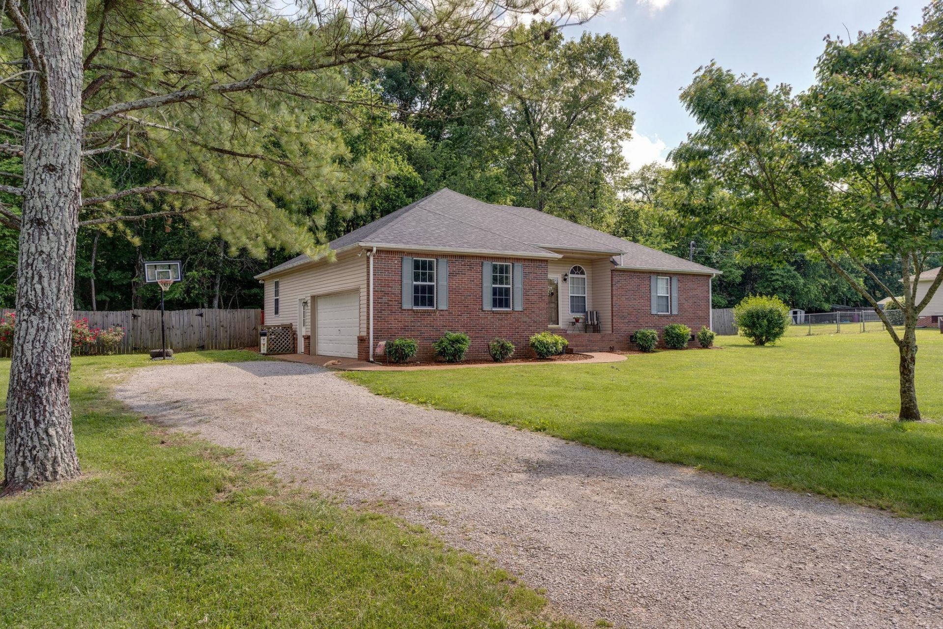 2122 Derrick Rd , Chapel Hill, TN 37034 Main Photo