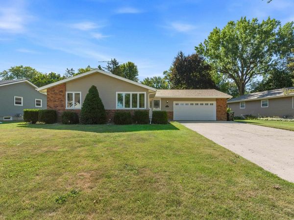205 Starkweather Drive, Beaver Dam, WI 53916