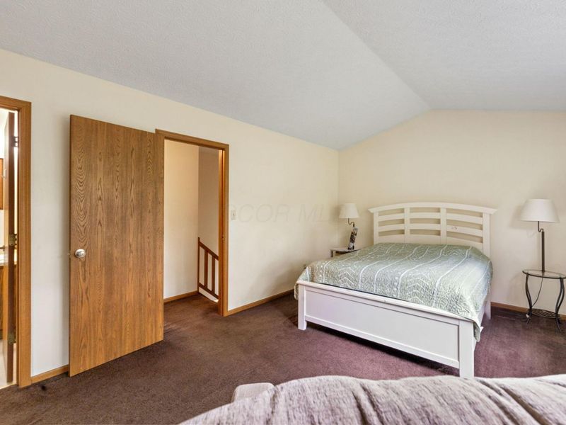 3697 Heatherglen Drive, Columbus, OH 43221 Photo 17