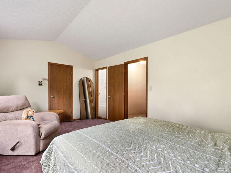 3697 Heatherglen Drive, Columbus, OH 43221 Photo 18