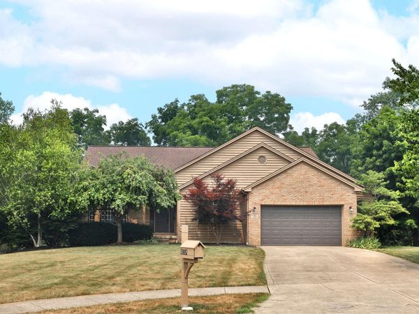 13861 Carlstead Drive NW, Pickerington, OH 43147