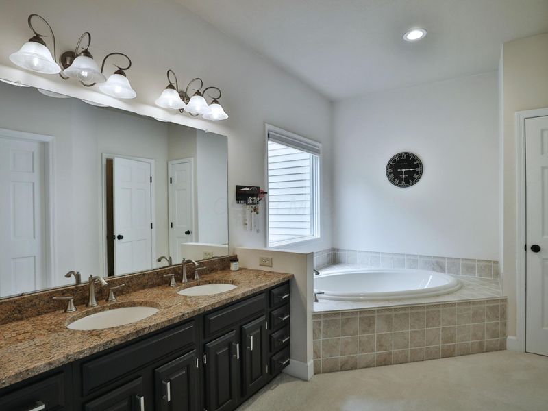 13861 Carlstead Drive NW, Pickerington, OH 43147 Photo 32