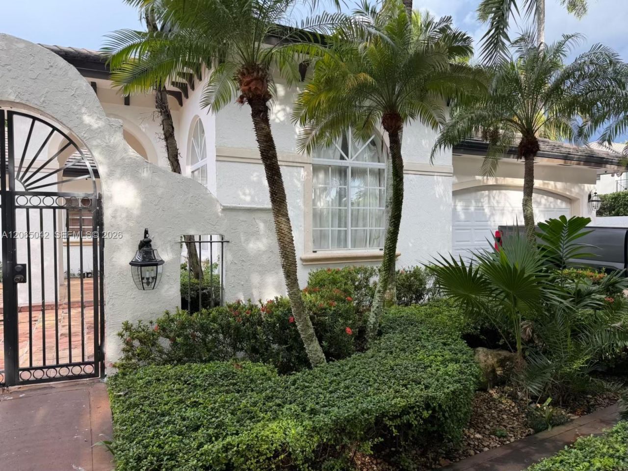 15901 NW 83rd Pl, Miami Lakes, FL 33016 Photo