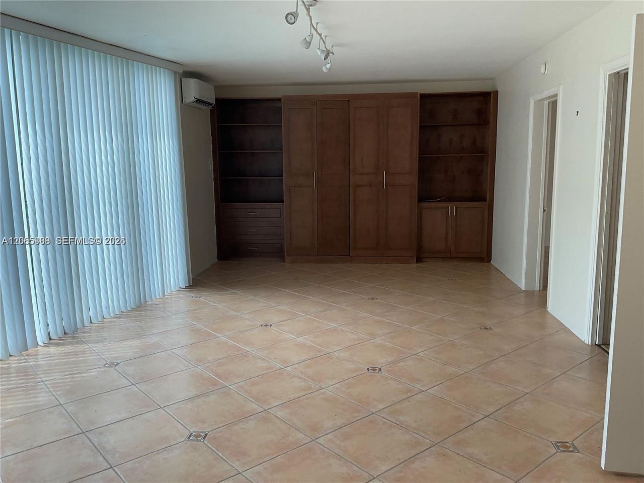 10178 Collins Ave , Unit 109, Bal Harbour, FL 33154 Photo